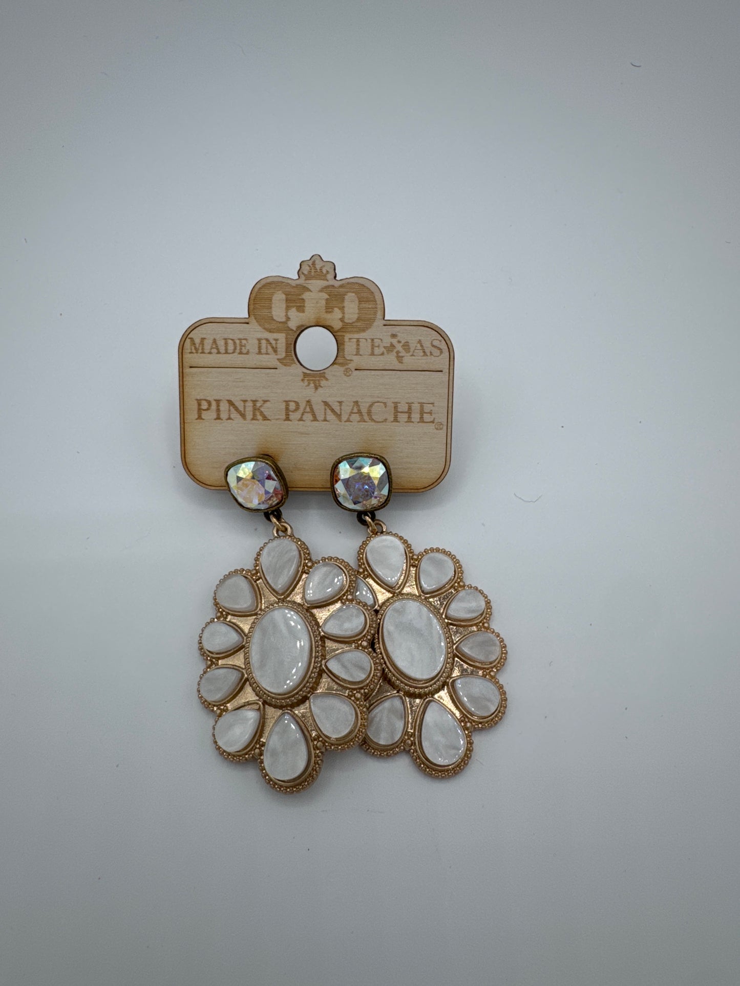 Pearlized Fancy Oval Earring