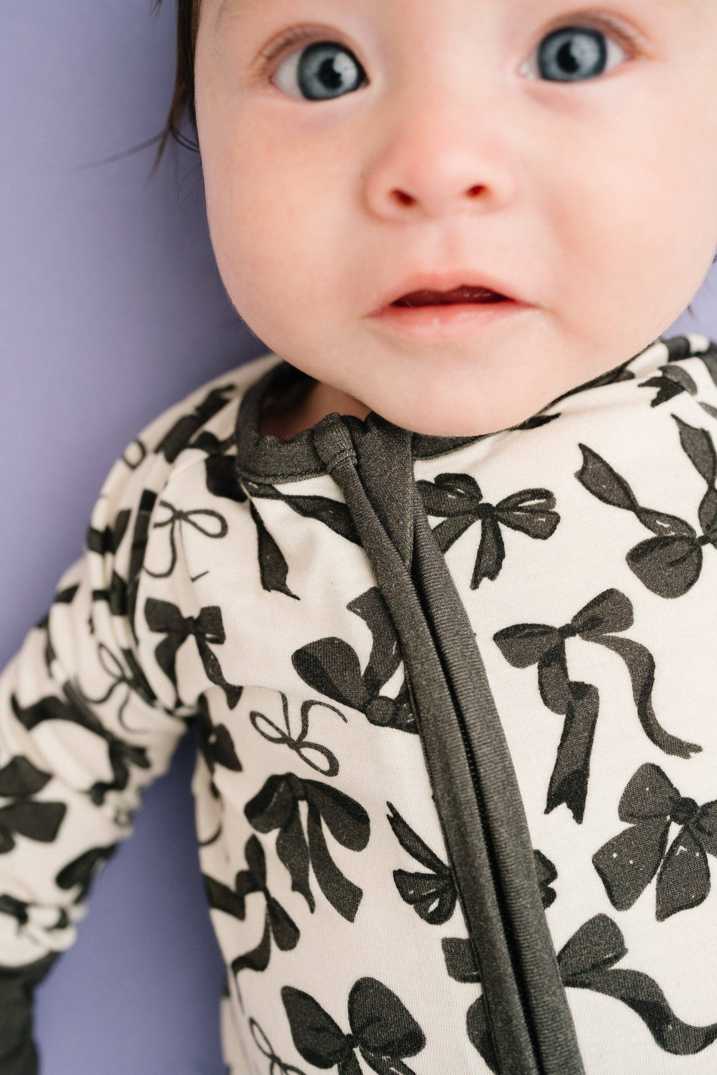 Little One Shop - Monochrome Bows Bamboo Sleeper