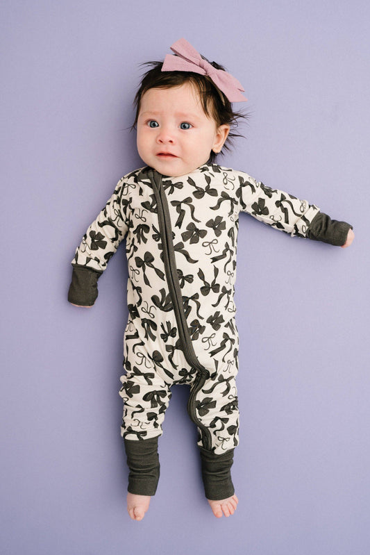 Little One Shop - Monochrome Bows Bamboo Sleeper