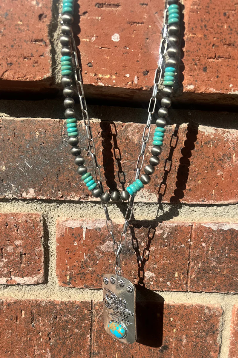 HIGH CALL NECKLACE