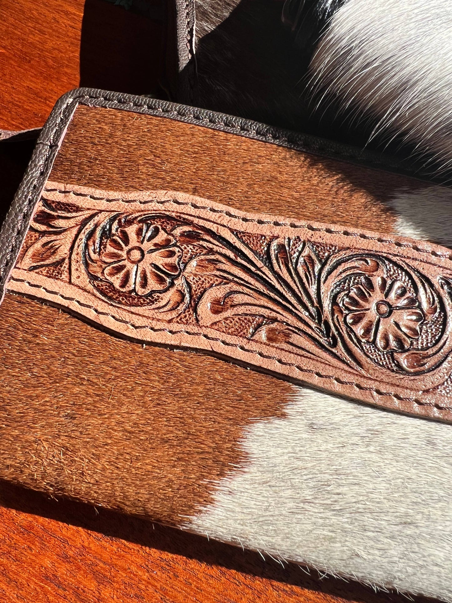 Equipage - Tooled Leather Floral Cowhide Zip Close Wallet: Turquoise Tooled