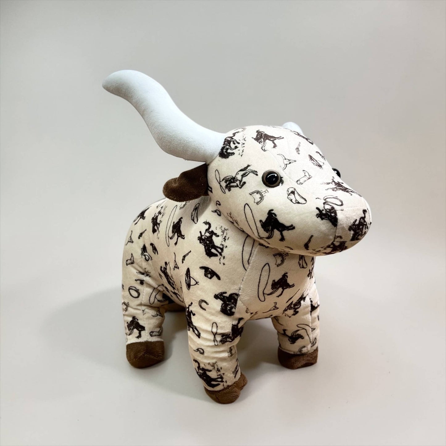 Western Linens - Rodeo longhorn - medium farm pal 