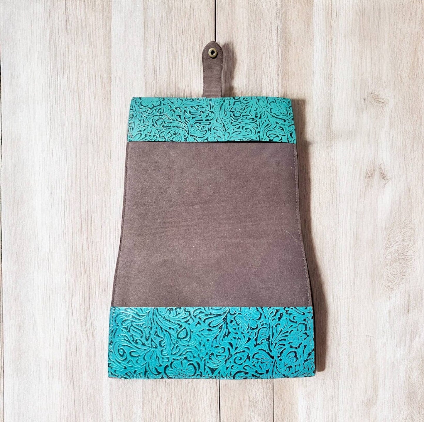 Western Linens - Cards tooled leather Bible cover 