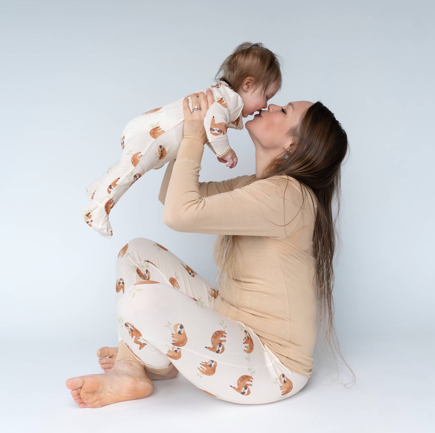 Women's Bamboo Long Sleeve Fitted Pajama Set: L / Prairie/Sleepy Sloth Print