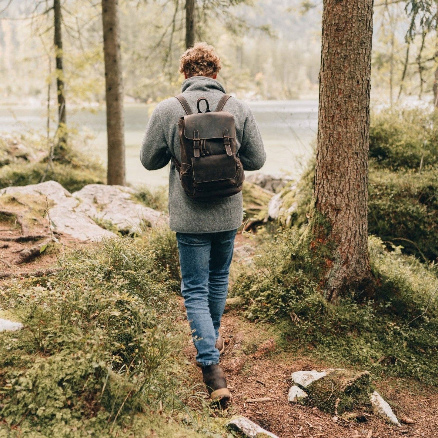 Londo - MegaGear Valley Handcrafted Top Grain Leather Backpack: Camel