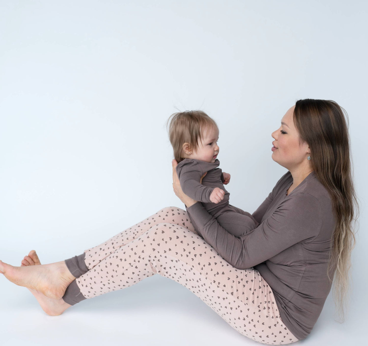 Women's Bamboo Long Sleeve Fitted Pajama Set: L / Prairie/Sleepy Sloth Print