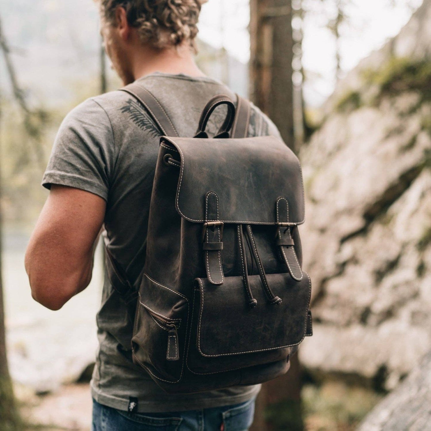 Londo - MegaGear Valley Handcrafted Top Grain Leather Backpack: Camel