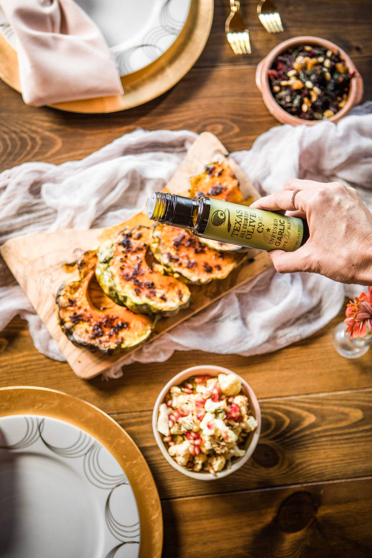 Texas Hill Country Olive Co. - Garlic Infused Olive Oil - 100ml.