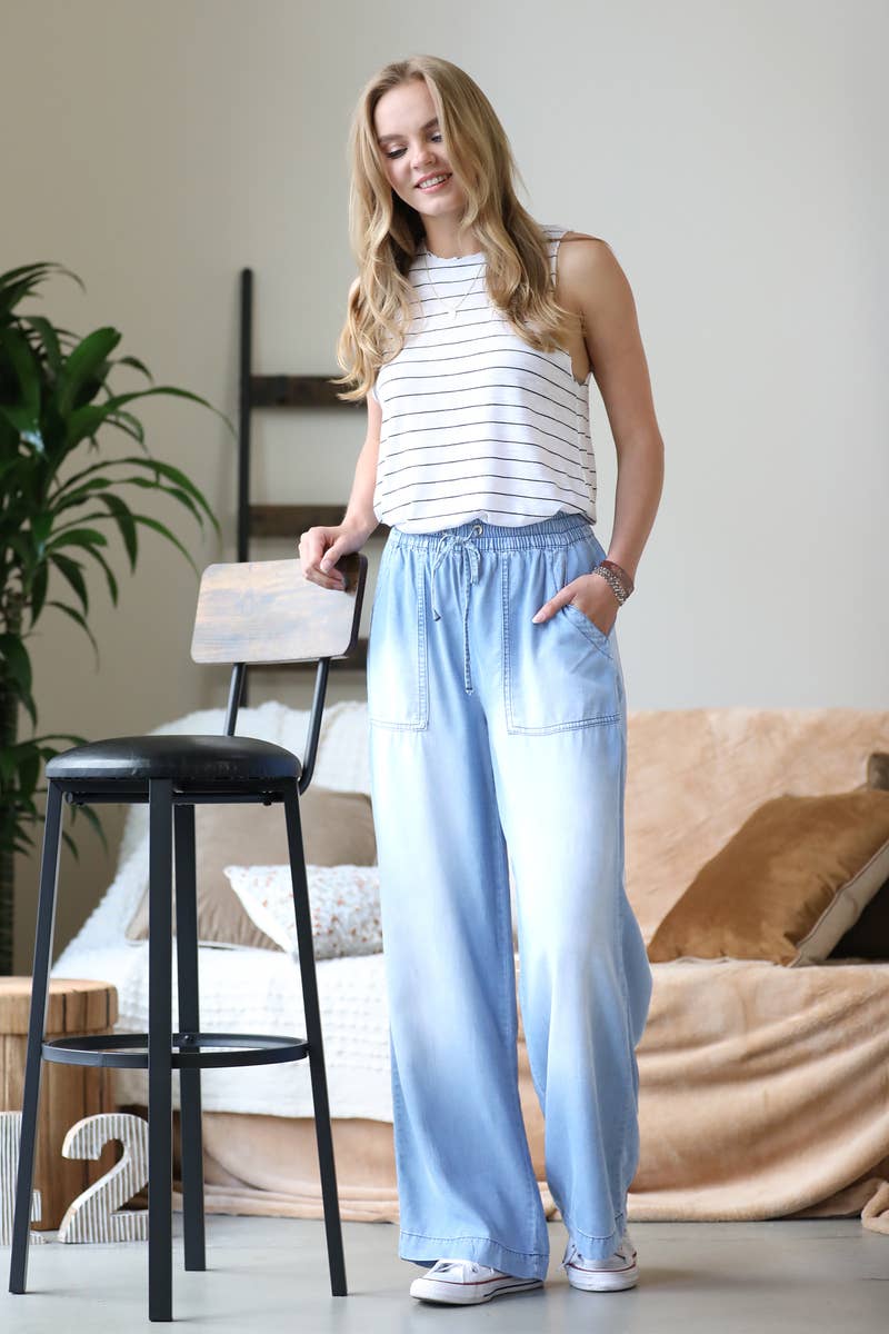 Chambrary Drawstring Wide Leg Pants With Pockets